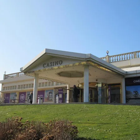 Entre Mer Et Falaises Le Tréport Exterior foto