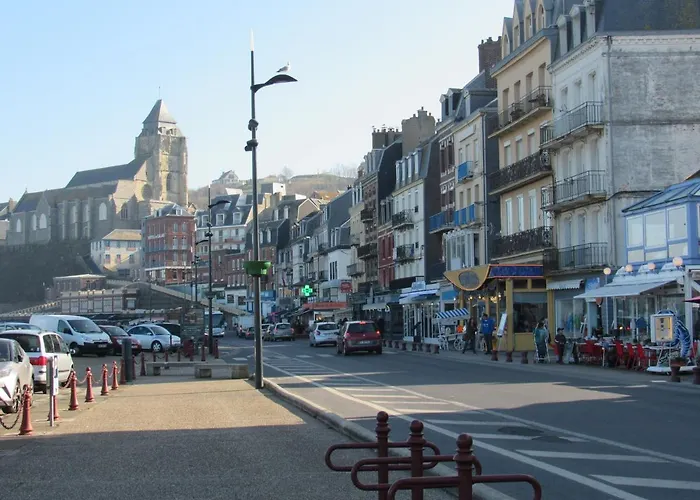 Entre Mer Et Falaises